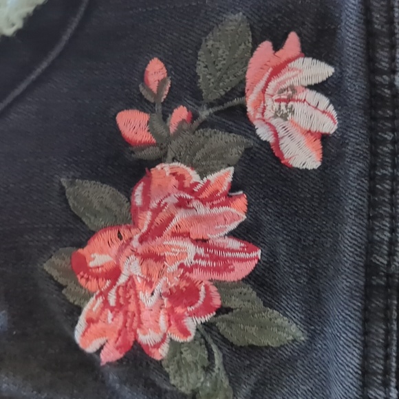 Lined embroidered denim jacket - Picture 5 of 6
